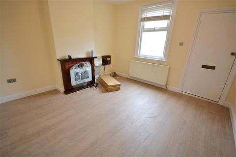 2 bedroom terraced house to rent, Malden Road, Sutton SM3