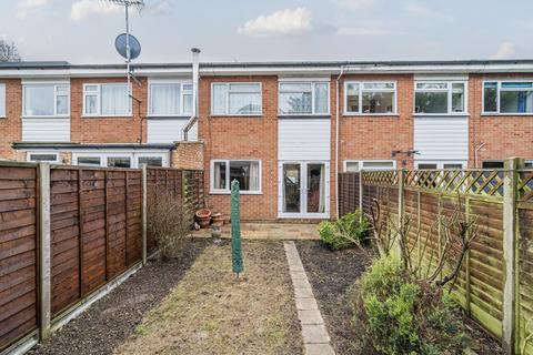 2 bedroom terraced house for sale, Queen Mary Road, Shepperton, TW17