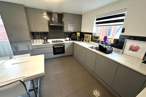 3 bedroom detached house for sale, Castilla Place, Burton-on-Trent, DE13