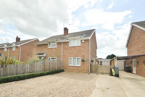 2 bedroom semi-detached house to rent, Mason Gardens, West Row,