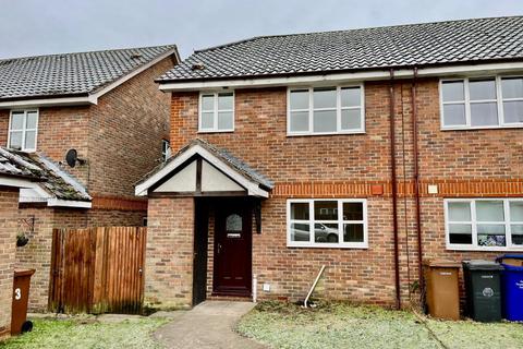 3 bedroom end of terrace house for sale, Lime Close, Lakenheath IP27