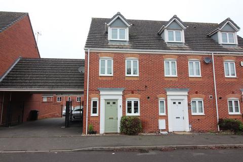 3 bedroom townhouse for sale, Murdoch Drive, Kingswinford DY6