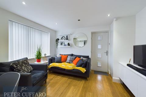 6 Foxes Drive, Waltham Cross, EN7 6HG