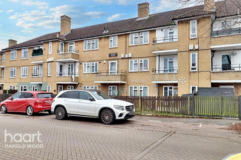 1 bedroom flat for sale, Barnstaple Road, ROMFORD