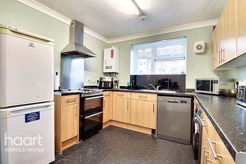 1 bedroom flat for sale, Barnstaple Road, ROMFORD