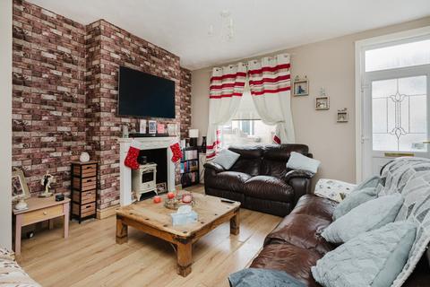 2 bedroom end of terrace house for sale, Brooke Street, Hoyland S74