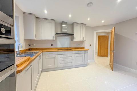 4 bedroom detached house to rent, Meddler Mews, Bury Road, Kentford, CB8