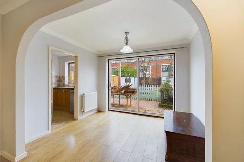 11 Brookside Road, Worcester, WR2 5PS