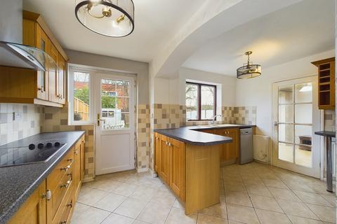 11 Brookside Road, Worcester, WR2 5PS