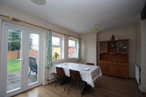 3 bedroom house to rent, Cowley Road, East Oxford