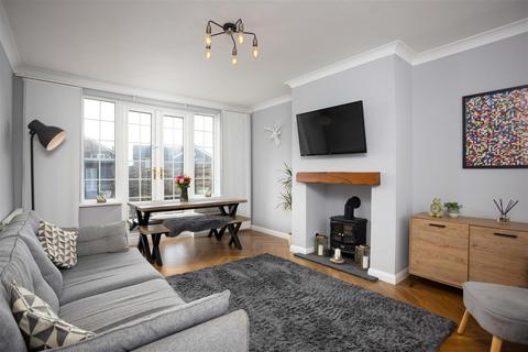 3 bedroom terraced house for sale, Kirkfield Lane, Leeds LS14