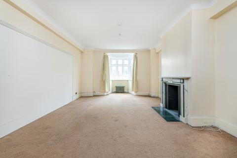 5 bedroom apartment to rent, Hall Road London NW8