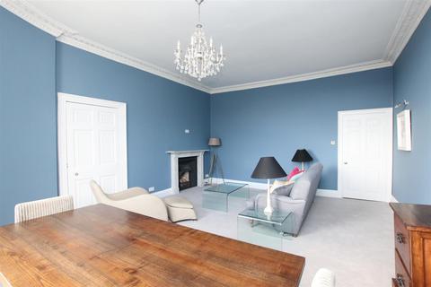 2 bedroom flat to rent, 27 Park Street, Bath BA1