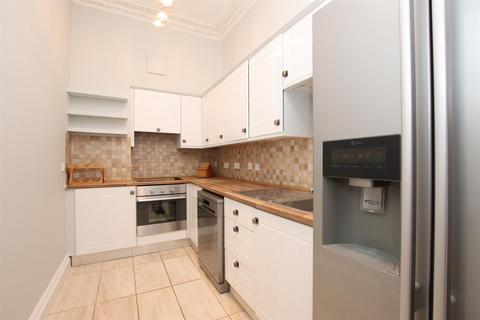 2 bedroom flat to rent, 27 Park Street, Bath BA1