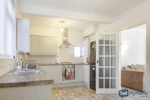 2 bedroom semi-detached house for sale, Lorraine Road, Leicester, LE2