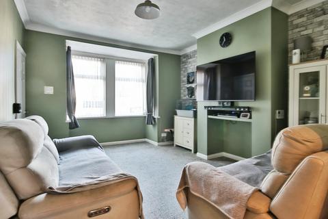 3 bedroom terraced house for sale, Lamorna Avenue, Hull, East Riding of Yorkshire, HU8 8HR