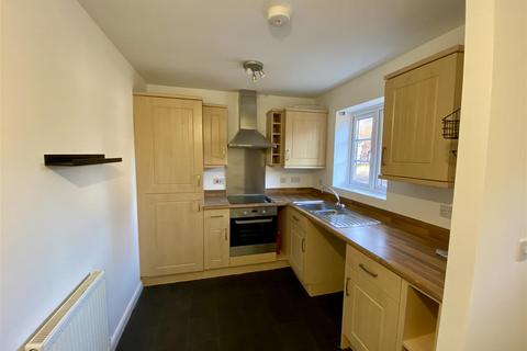 2 bedroom semi-detached house to rent, Bracken Way, Malvern