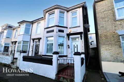 4 bedroom end of terrace house for sale, Albion Road, Great Yarmouth