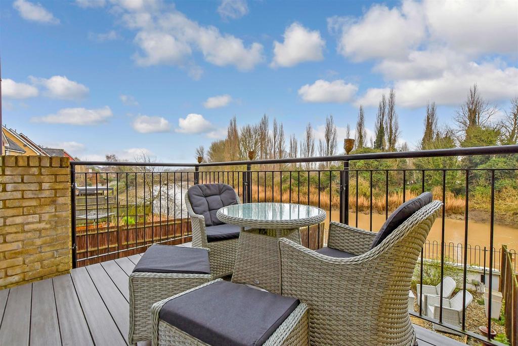 Balcony / Terrace
