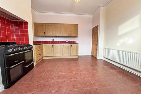 4 bedroom house for sale, Hough Lane, Bramley, Leeds