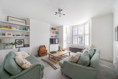 2 bedroom maisonette for sale, Cavendish Road, London SW12