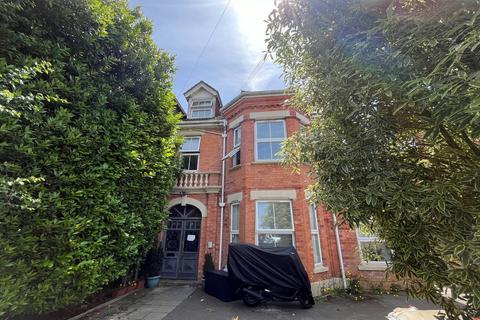 1 bedroom ground floor flat to rent, 6 Carysfort Road, Bournemouth, BH1