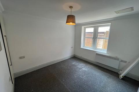 1 bedroom ground floor flat to rent, 6 Carysfort Road, Bournemouth, BH1