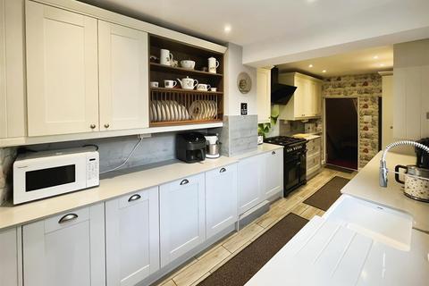 5 bedroom house for sale, Sunderland Road, South Shields