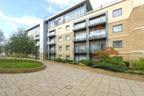 2 bedroom apartment to rent, Grove Park Oval, Gosforth, NE3