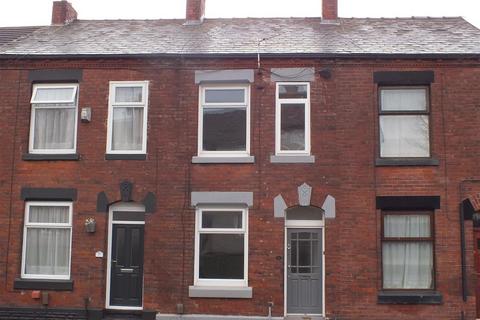 3 bedroom terraced house to rent, Howard Street, Ashton-under-lyne OL7