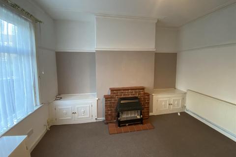 3 bedroom terraced house to rent, Howard Street, Ashton-under-lyne OL7