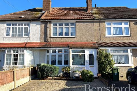 2 bedroom terraced house for sale, Tennyson Road, Romford, RM3