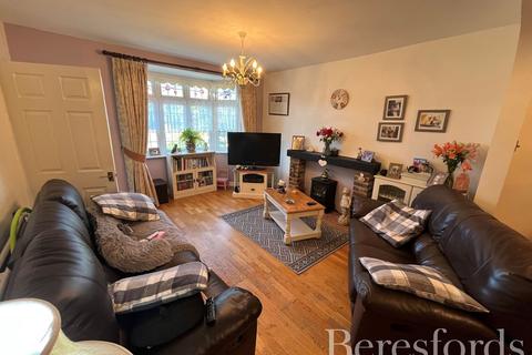 2 bedroom terraced house for sale, Tennyson Road, Romford, RM3