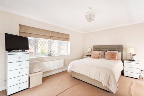 5 bedroom detached house for sale, Martlet Close, Wootton, Northampton, Northamptonshire, NN4