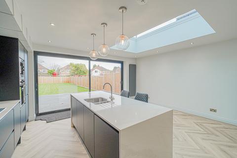 46 Chamberlain Crescent, Shirley, Solihull, B90 2DQ