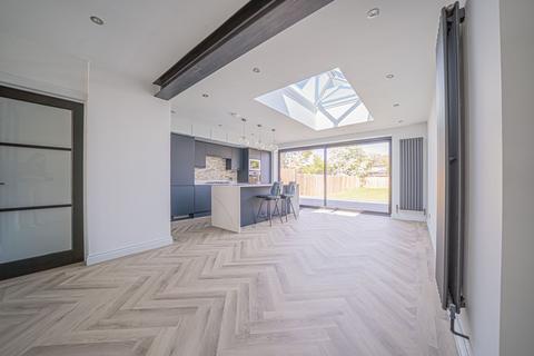 46 Chamberlain Crescent, Shirley, Solihull, B90 2DQ