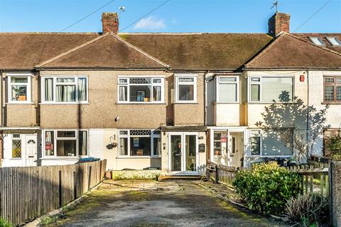 3 bedroom house for sale, Garth Close, Stonecot Hill, Morden