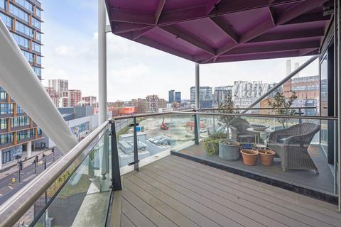 1 bedroom apartment to rent, Riverlight Quay, London SW11