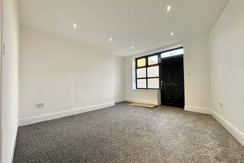 5 bedroom end of terrace house to rent, Renwick Road, Blyth, Northumberland, NE24