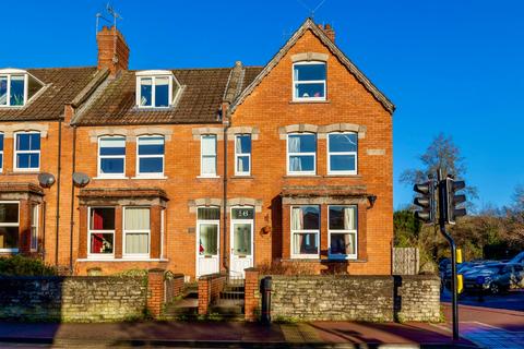 5 bedroom semi-detached house for sale, Central Wells