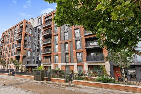 1 bedroom flat for sale, City House, Green Lanes, Winchmore Hill