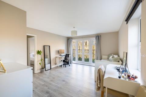 73 Brooklands, Haywards Heath, RH16 4TR