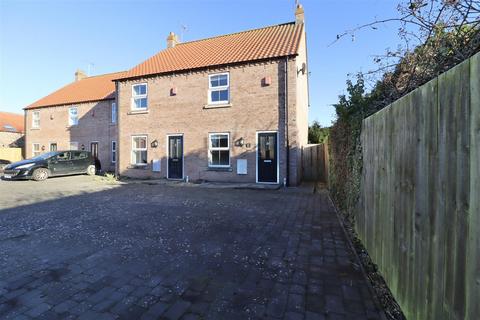 3 bedroom terraced bungalow to rent, Harold Elgey Close, Market Weighton