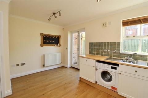 2 bedroom end of terrace house to rent, Jubilee Close, Town Street,  Shiptonthorpe