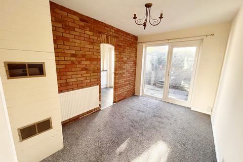 3 bedroom semi-detached house to rent, Burghley Close, Suffolk IP2