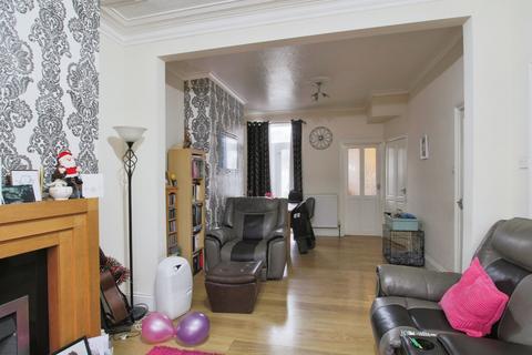 3 bedroom terraced house for sale, Wharncliffe Street, Hull, HU5 3LX