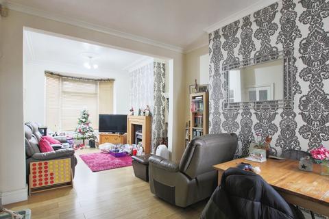 3 bedroom terraced house for sale, Wharncliffe Street, Hull, HU5 3LX