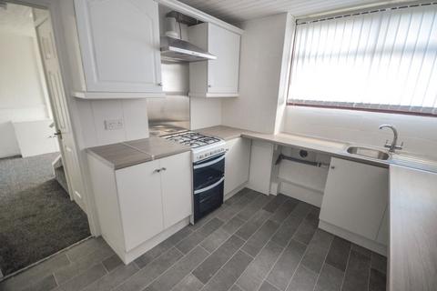 3 bedroom townhouse to rent, Bankfield Road, Widnes, WA8 7UN