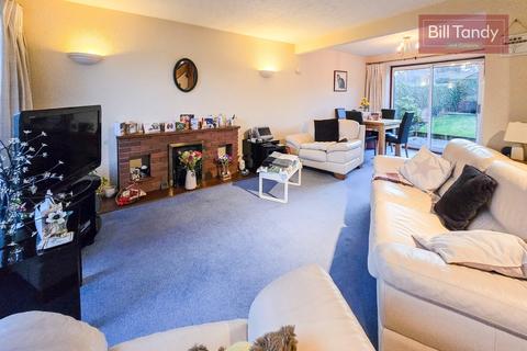 3 bedroom link detached house for sale, Laurel Close, Lichfield, WS13