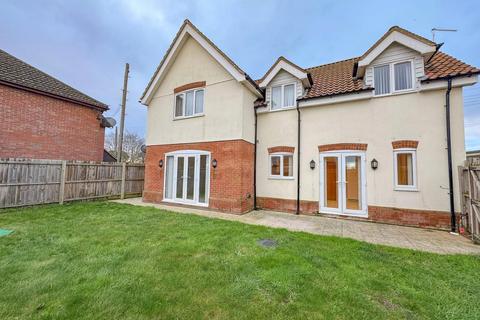 4 bedroom detached house to rent, Meddler Mews, Bury Road, Kentford, CB8